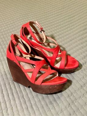 Women's Red Strappy Wedge Sandals - farlylrobin